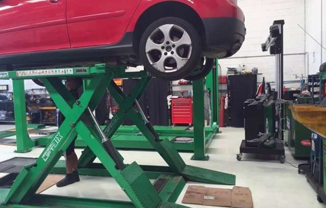 Ultra Tune Mount Druitt workshop gallery image