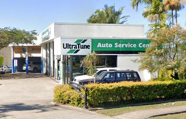 Ultra Tune Noosa workshop gallery image