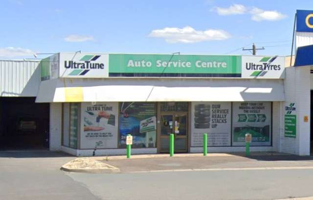 Ultra Tune Shepparton workshop gallery image