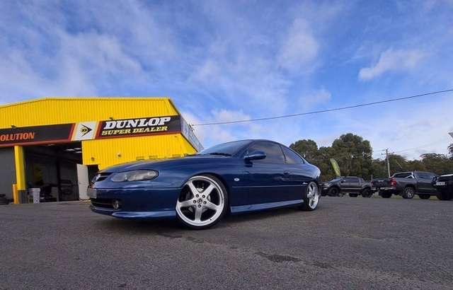 Dunlop Super Dealer Devonport workshop gallery image