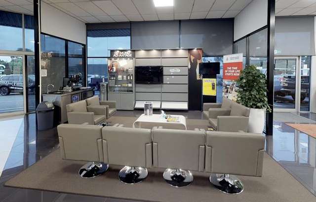 Knox Mitsubishi workshop gallery image