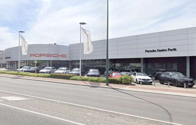 Chellingworth Motors Porsche Perth workshop gallery image