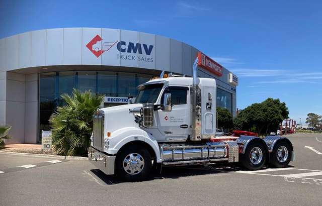 CMV Truck Centre workshop gallery image