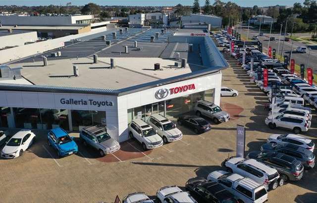 Galleria Toyota workshop gallery image