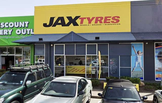 JAX Tyres & Auto Ashmore workshop gallery image