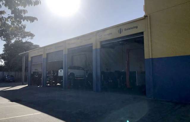 JAX Tyres & Auto Caloundra workshop gallery image