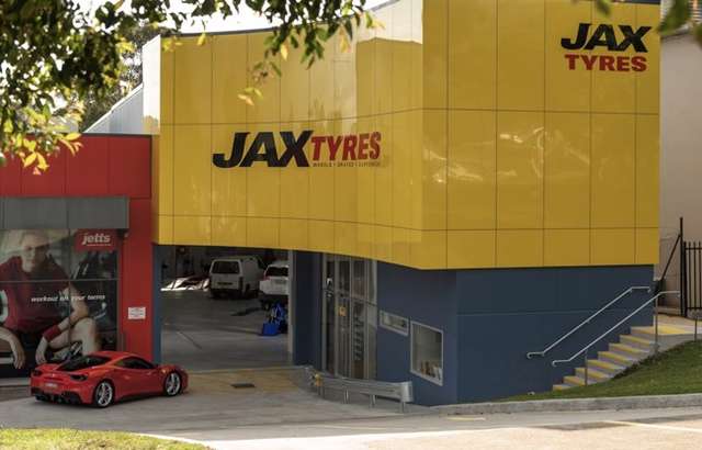 JAX Tyres & Auto Castle Hill workshop gallery image