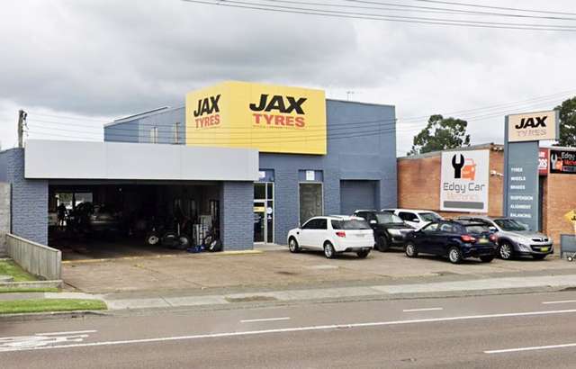 JAX Tyres & Auto Edgeworth workshop gallery image