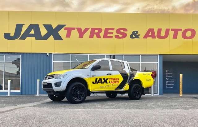 JAX Tyres & Auto Fairy Meadow workshop gallery image