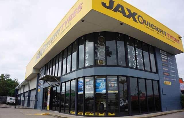 JAX Tyres & Auto Mackay workshop gallery image