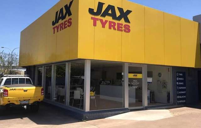 JAX Tyres & Auto Singleton workshop gallery image