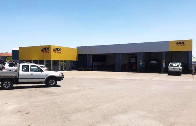 JAX Tyres & Auto Singleton workshop gallery image