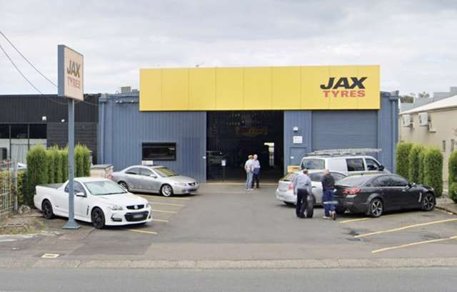 JAX Tyres & Auto Warners Bay workshop gallery image