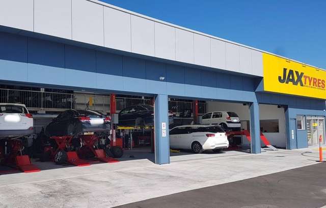 JAX Tyres & Auto Warrawong workshop gallery image