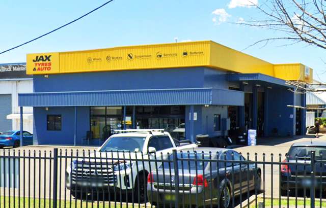 JAX Tyres & Auto Windsor workshop gallery image