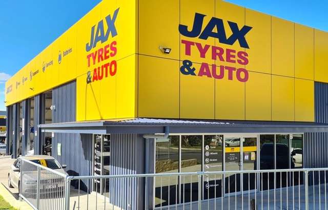 JAX Tyres & Auto Moorooka workshop gallery image