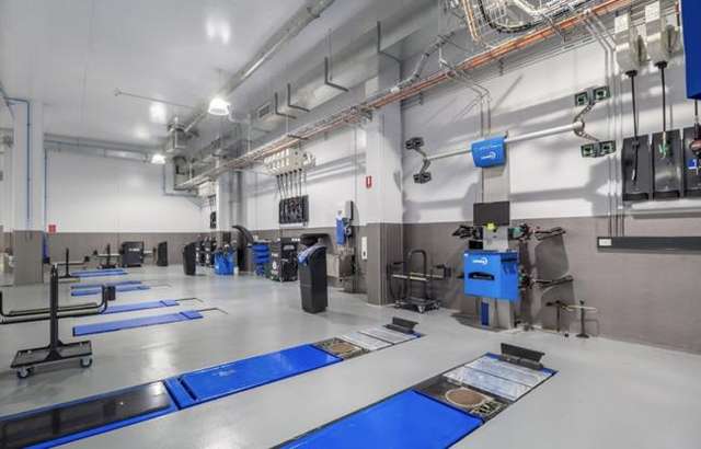 Melville Mazda workshop gallery image