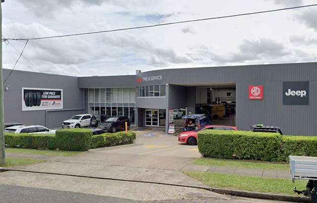 Motorama Automotive workshop gallery image