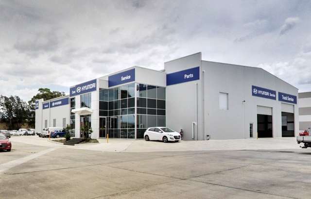Peninsula Hyundai workshop gallery image