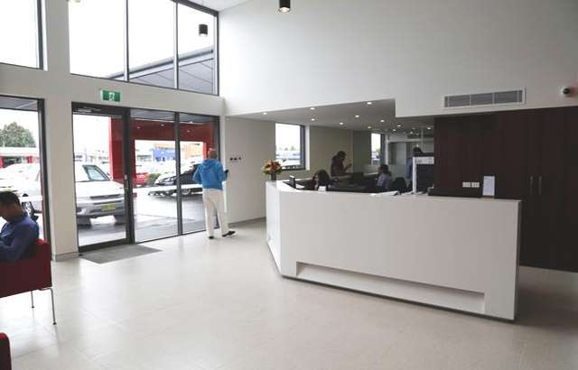 Peter Warren Toyota workshop gallery image