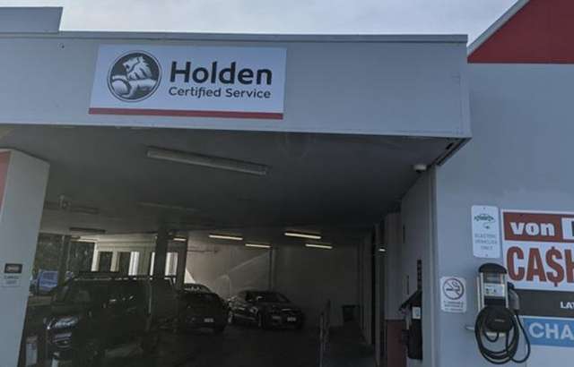 Von Bibra Southport Service Centre workshop gallery image