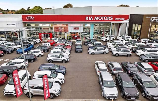 Werribee Kia workshop gallery image