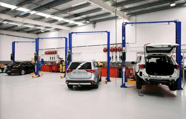 Werribee Mitsubishi workshop gallery image