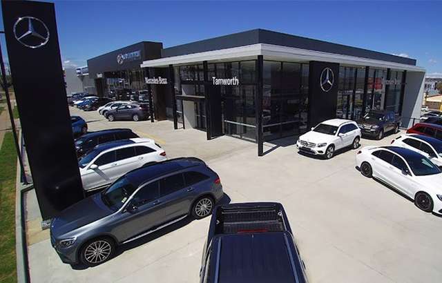 Woodleys Motors - Tamworth workshop gallery image