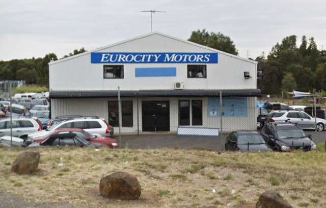 EuroCity Motors workshop gallery image