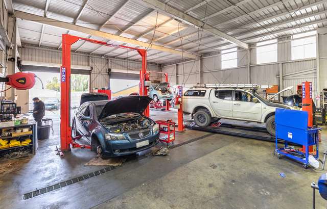 CJ's Mechanical Service Centre workshop gallery image
