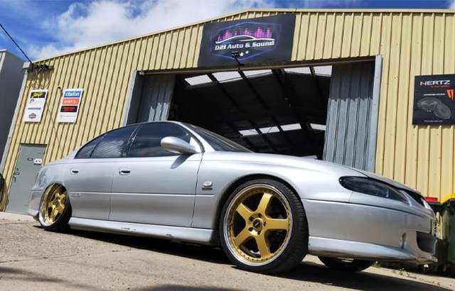 D2i Auto & Sound workshop gallery image