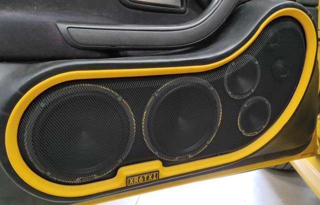 D2i Auto & Sound workshop gallery image