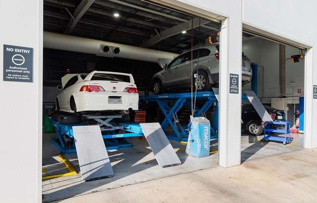 mycar Tyre & Auto The Grove workshop gallery image