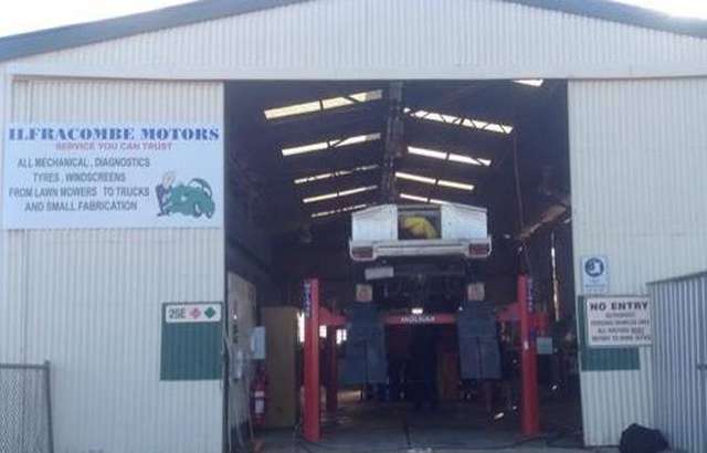 Ilfracombe Motors workshop gallery image