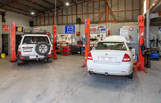 JD Complete Auto workshop gallery image