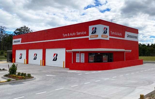 Bridgestone Select Tyre & Auto Flagstone workshop gallery image