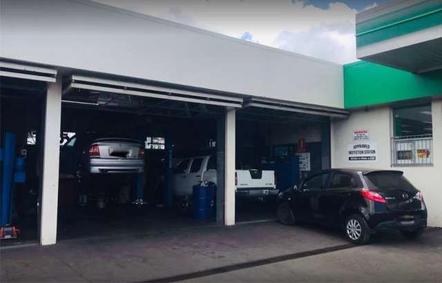 Loto's Auto workshop gallery image