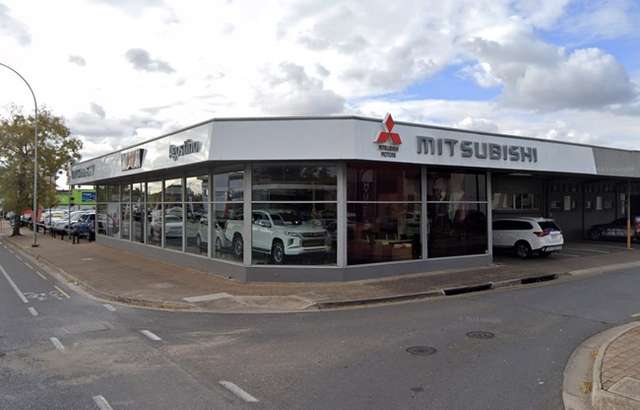 Agostino Mitsubishi - Nailsworth workshop gallery image