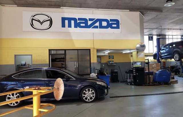 Ryde Mazda Service Centre workshop gallery image
