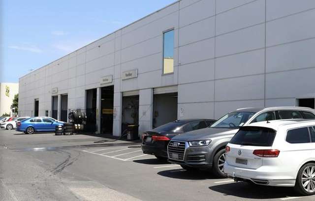 Solitaire Service Centre - Audi workshop gallery image