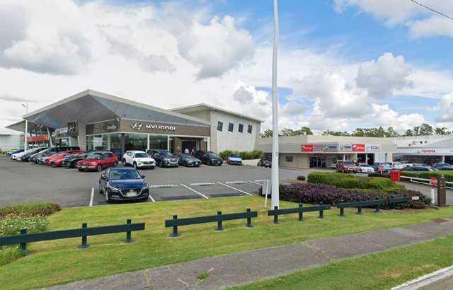Llewellyn Motors workshop gallery image