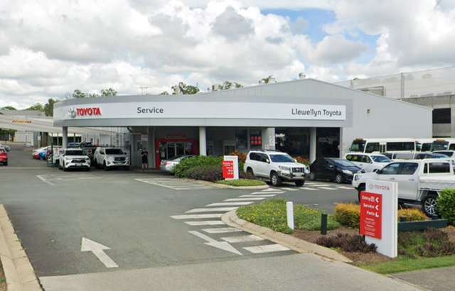 Llewellyn Motors workshop gallery image
