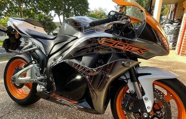 Bell's Bike Detailing workshop gallery image