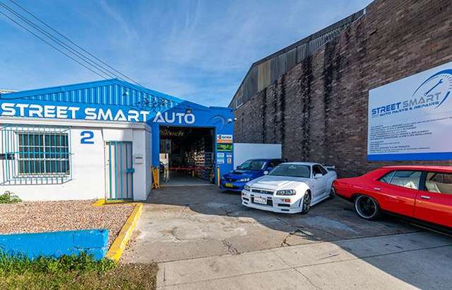 Street Smart Auto Parts & Repairs workshop gallery image