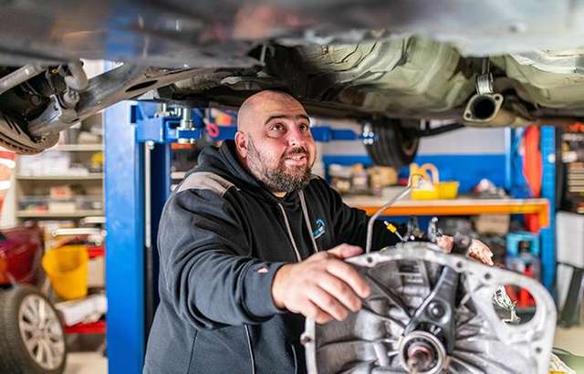 Street Smart Auto Parts & Repairs workshop gallery image