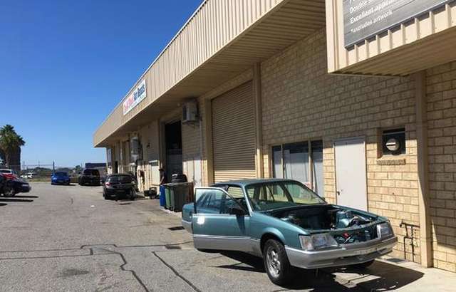South Street Auto Repairs workshop gallery image