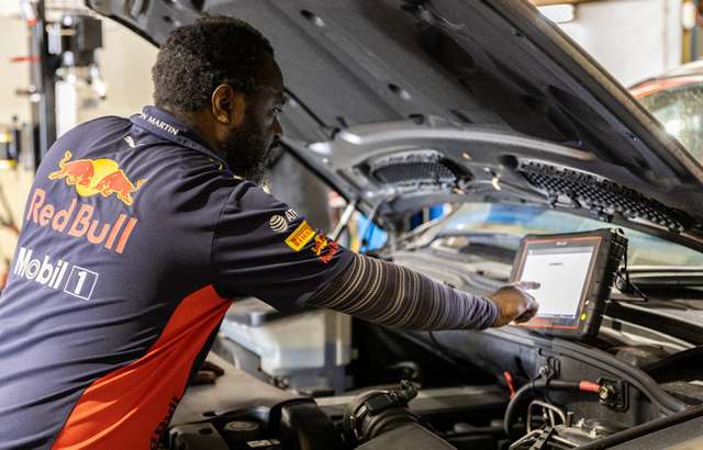 North Geelong Automotive workshop gallery image