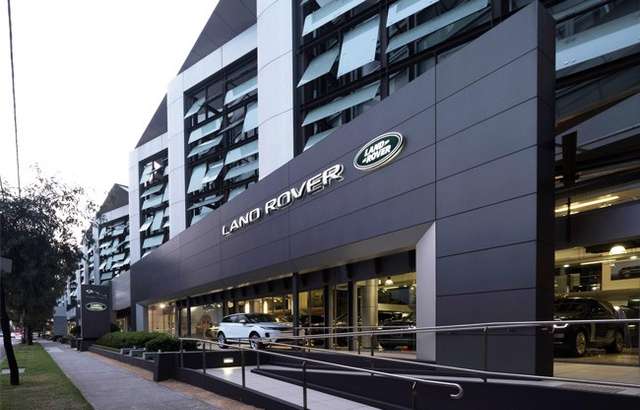 Sydney City Land Rover workshop gallery image