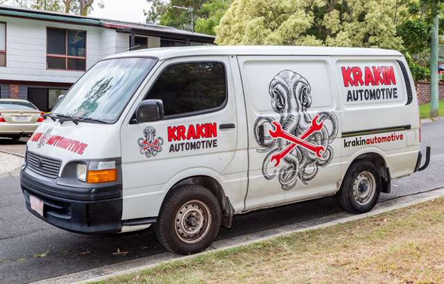 Mobile Krakin Automotive workshop gallery image