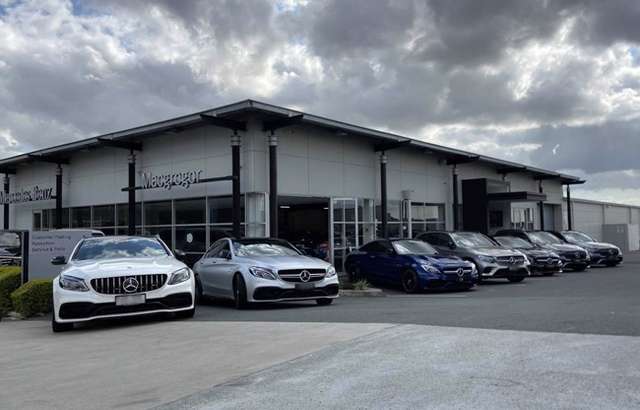 Mercedes-Benz Macgregor workshop gallery image